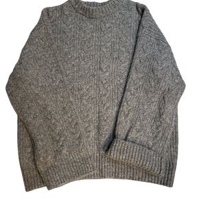 H&M Women's Gray Crewneck Sweater
